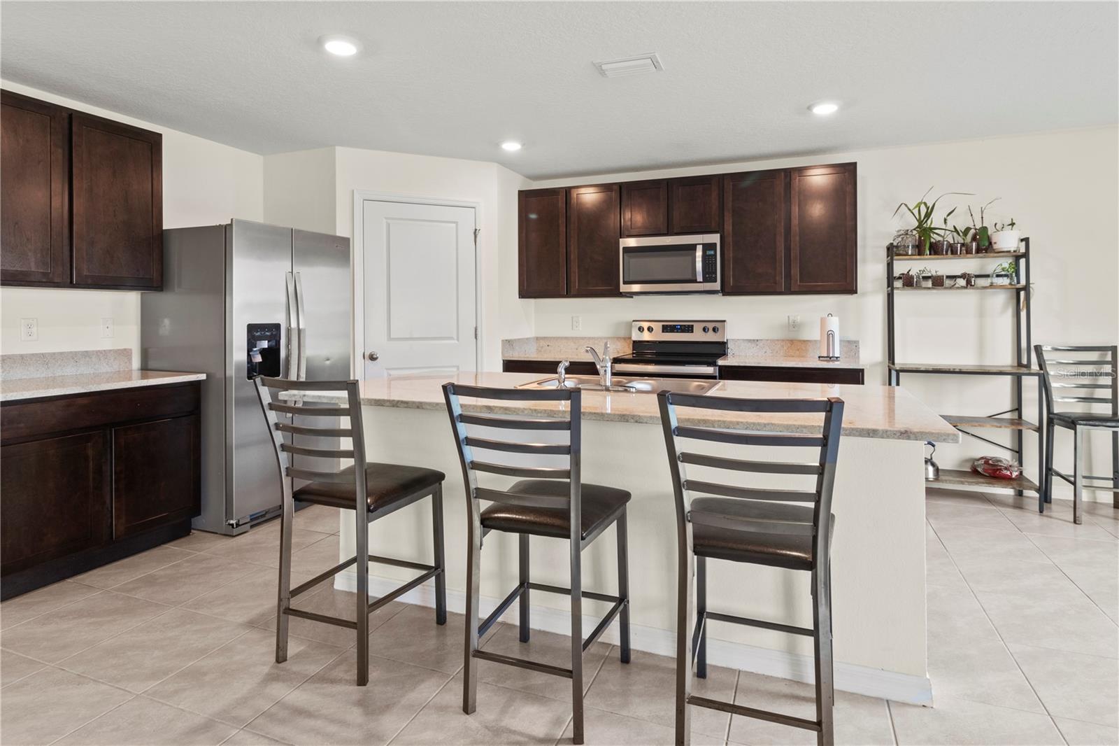 3284 SILVER DATE DR, WIMAUMA, FL, 33598