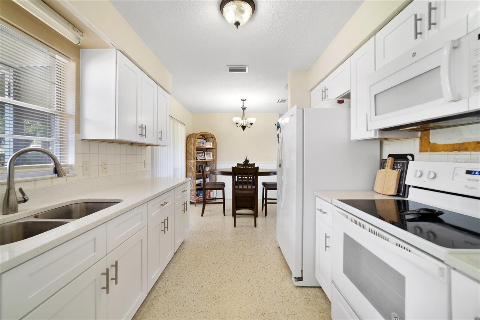 52 BOUGAINVILLEA DR, DEBARY, FL, 32713