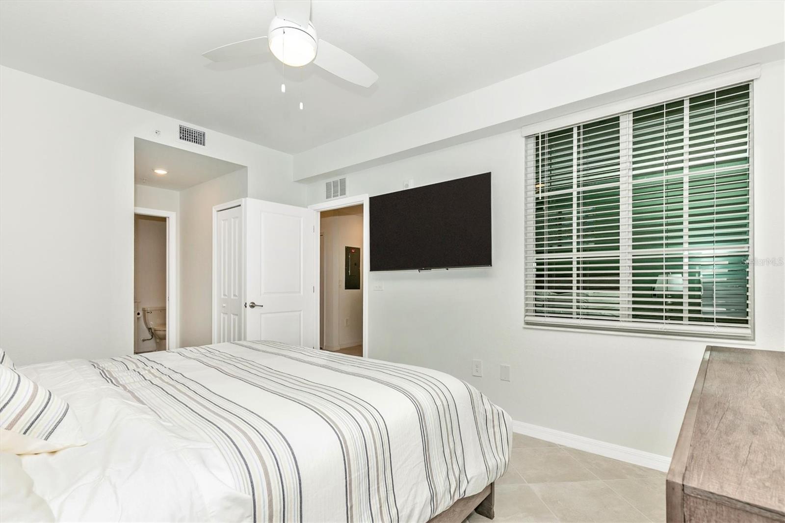 17565 OPAL SAND DR #102, VENICE, FL, 34293