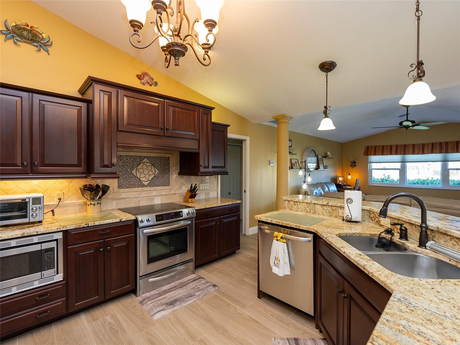 47 SPORTSMAN LN, ROTONDA WEST, FL, 33947