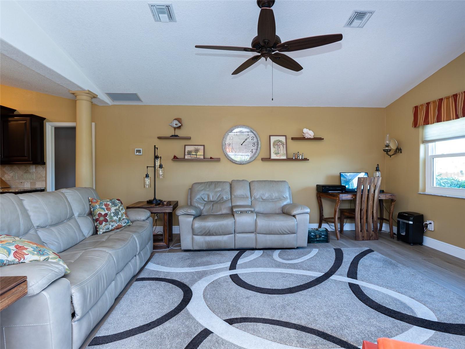47 SPORTSMAN LN, ROTONDA WEST, FL, 33947