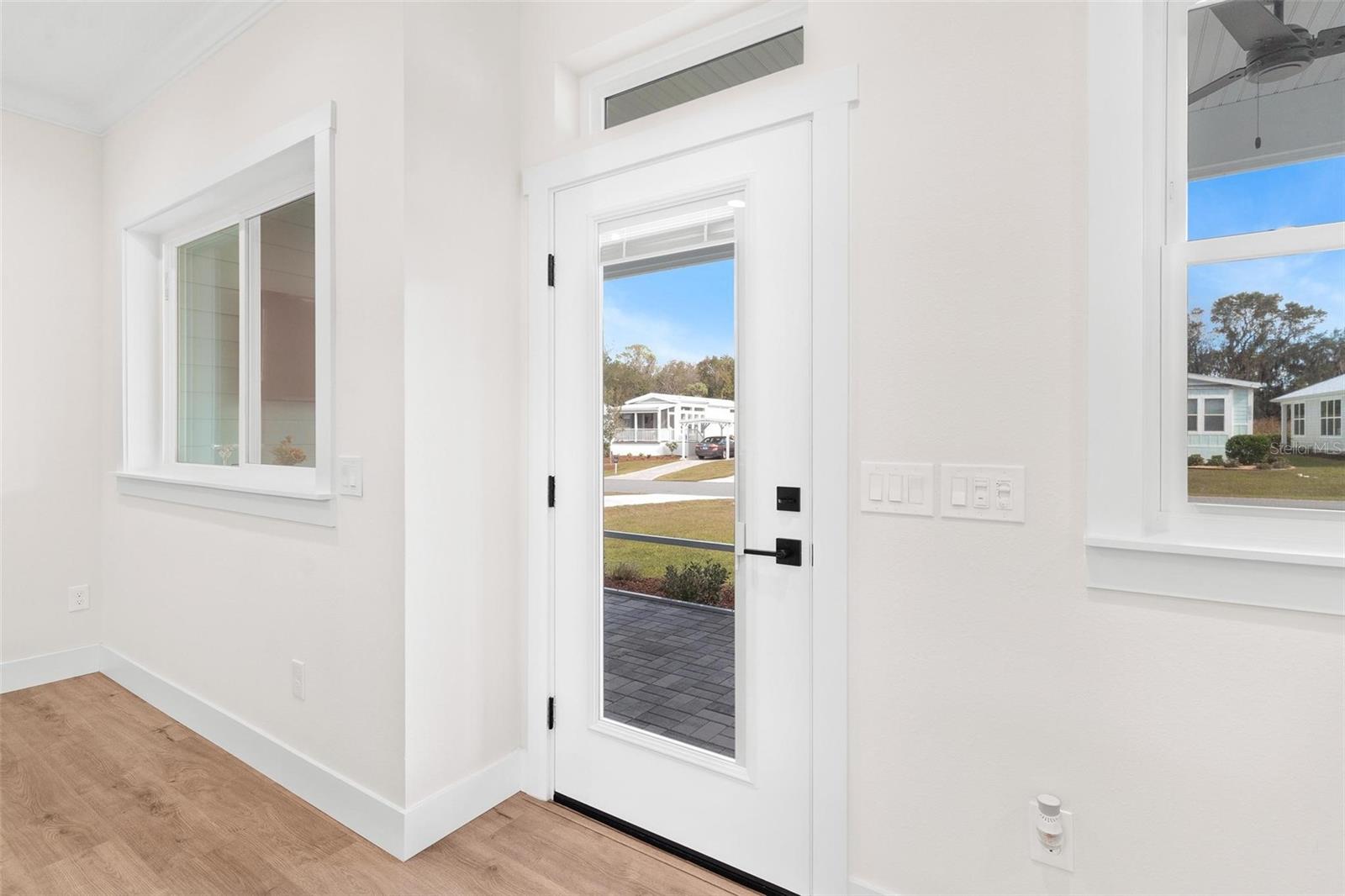 12071 LAKESHORE WAY, OXFORD, FL, 34484