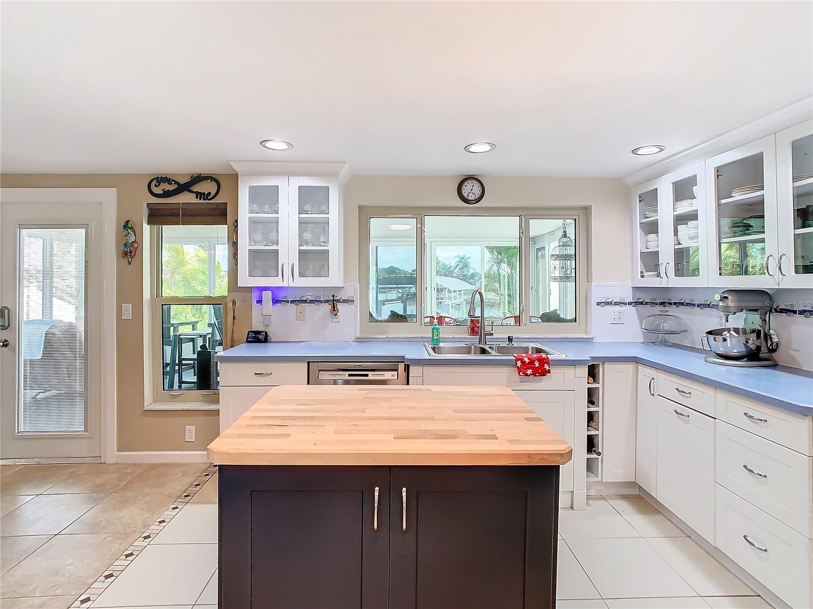 12832 3RD ISLE, HUDSON, FL, 34667