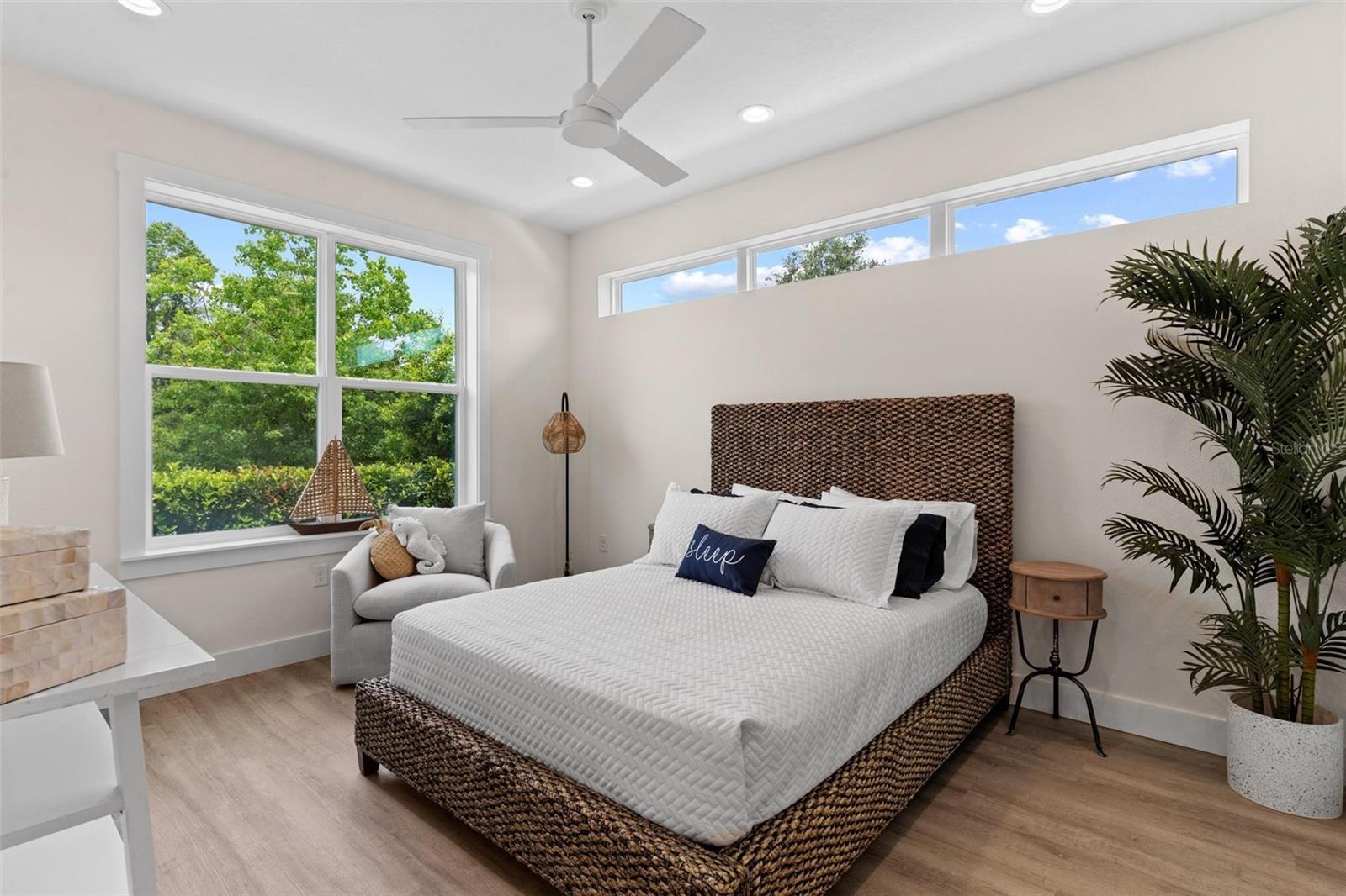 12078 LAKESHORE WAY, OXFORD, FL, 34484