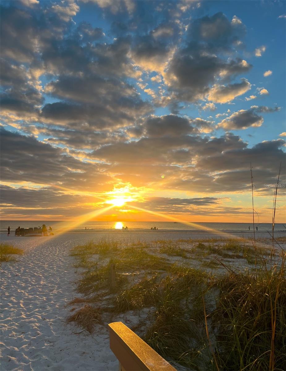 12000 GULF BLVD #212-N, TREASURE ISLAND, FL, 33706