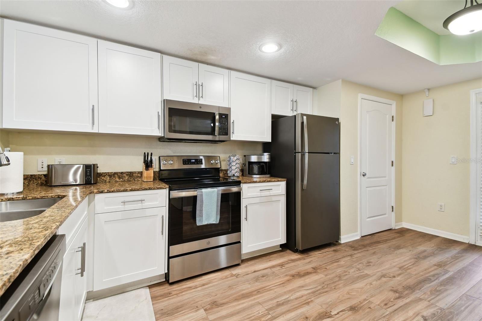 12000 GULF BLVD #212-N, TREASURE ISLAND, FL, 33706