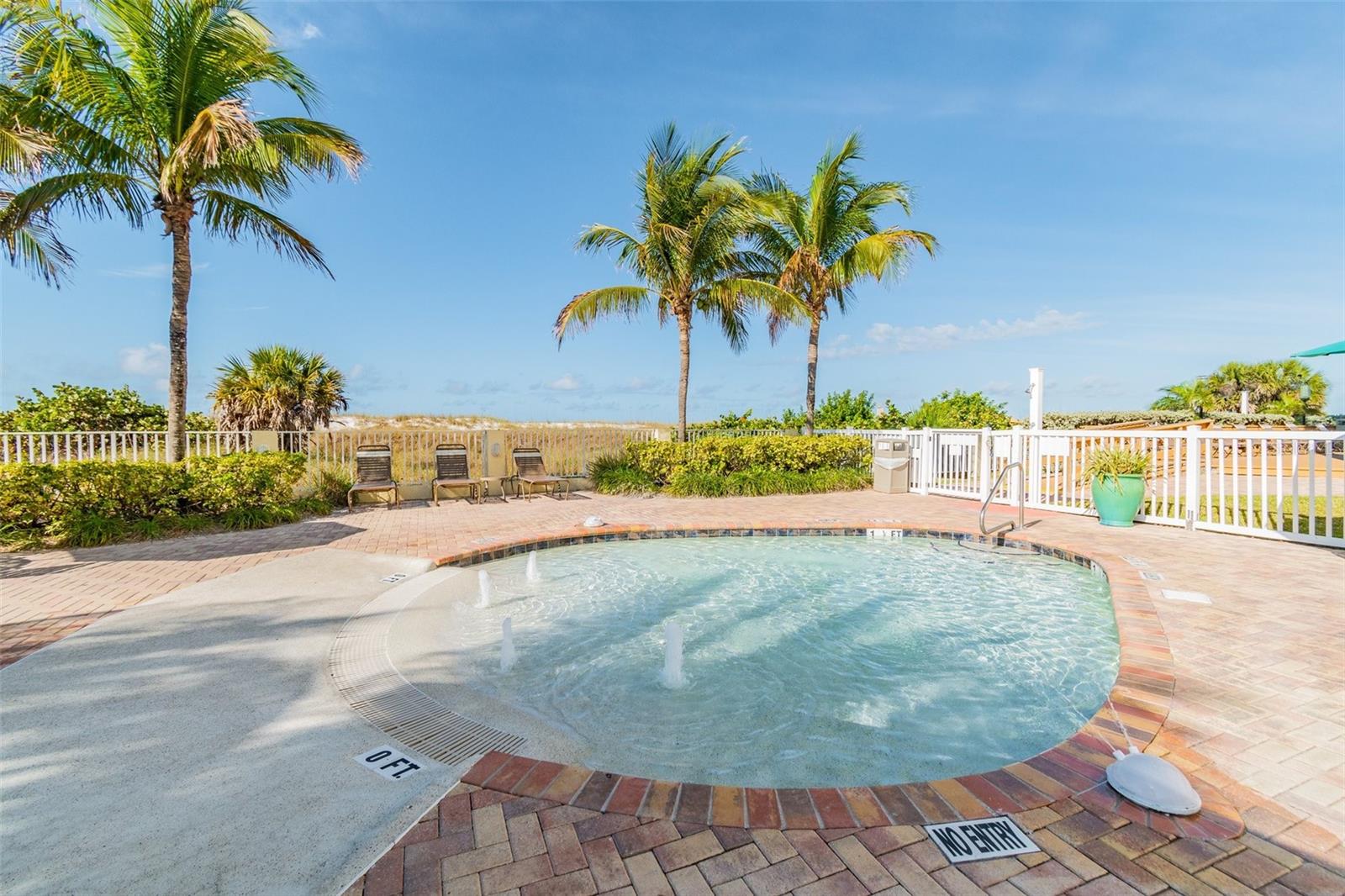 12000 GULF BLVD #212-N, TREASURE ISLAND, FL, 33706