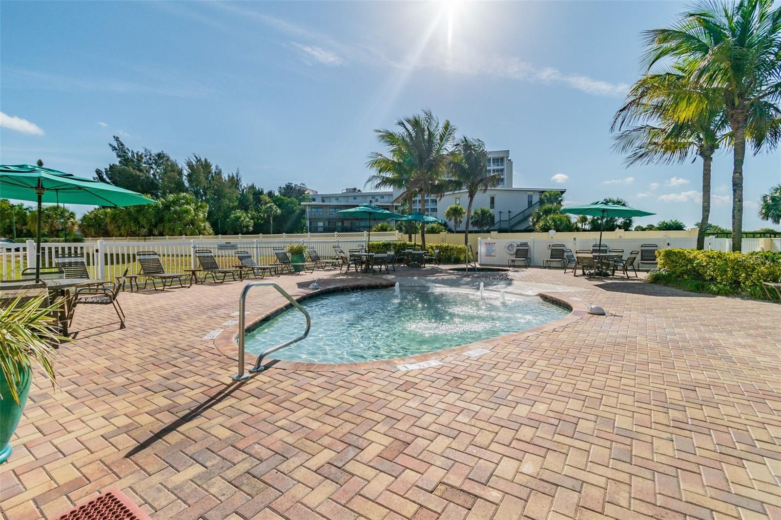 12000 GULF BLVD #212-N, TREASURE ISLAND, FL, 33706