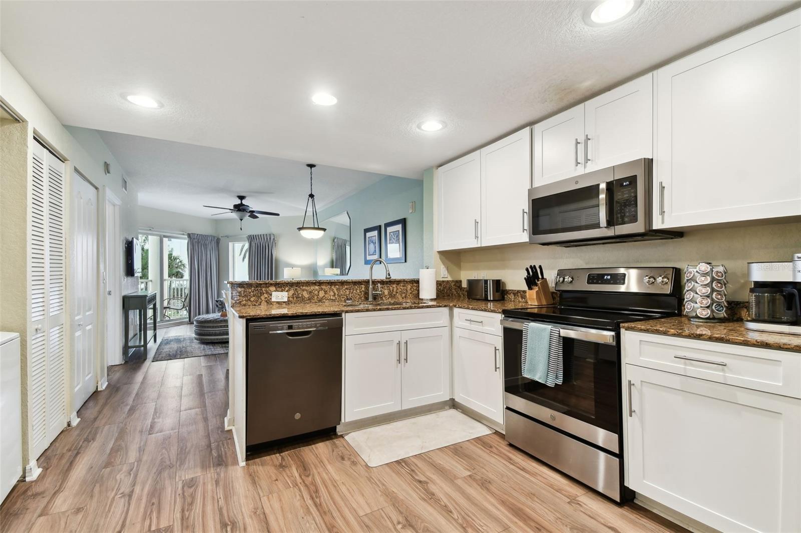 12000 GULF BLVD #212-N, TREASURE ISLAND, FL, 33706