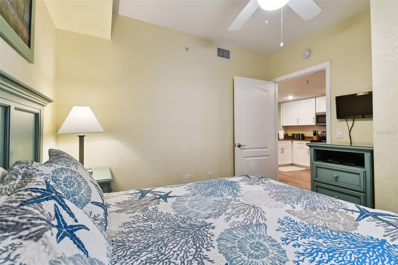 12000 GULF BLVD #212-N, TREASURE ISLAND, FL, 33706
