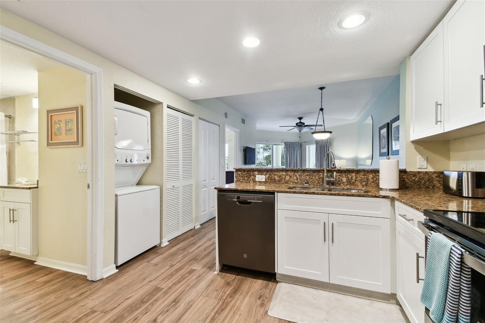 12000 GULF BLVD #212-N, TREASURE ISLAND, FL, 33706