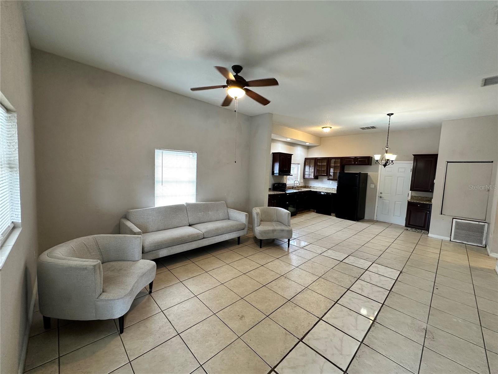2331 W SAINT JOHN ST, TAMPA, FL, 33607