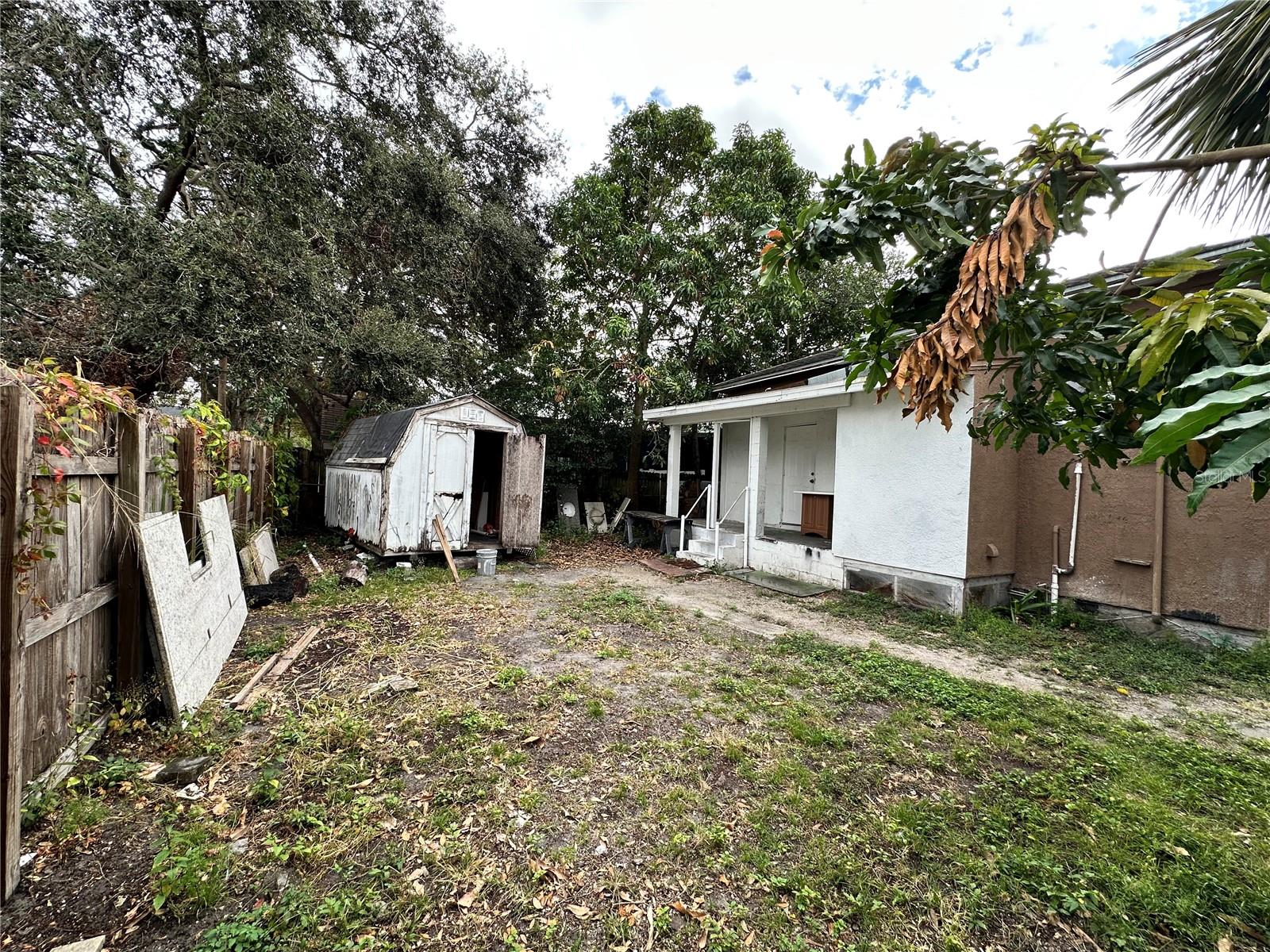 2331 W SAINT JOHN ST, TAMPA, FL, 33607