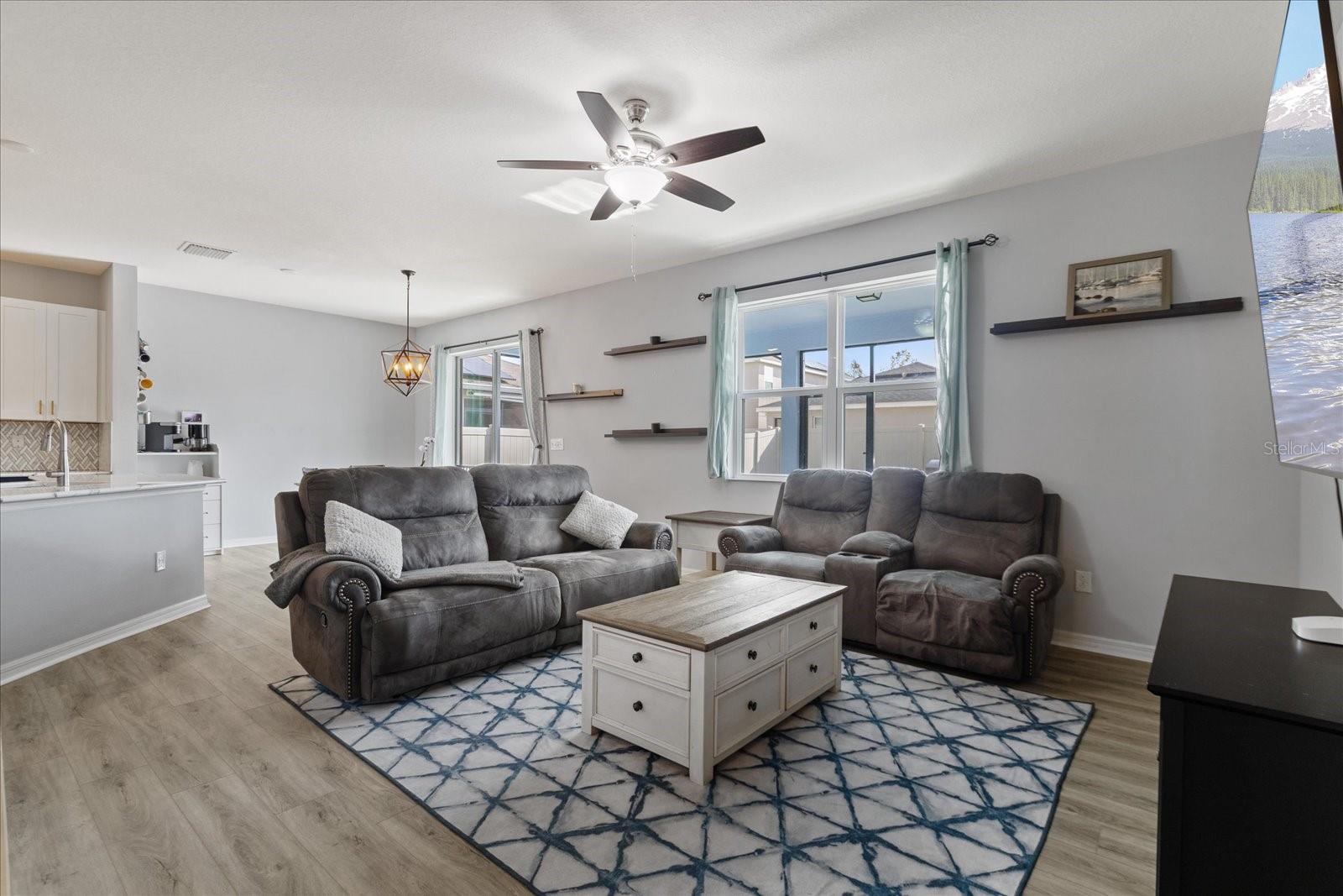 7501 NORTHERN LIGHTS DR, GIBSONTON, FL, 33534