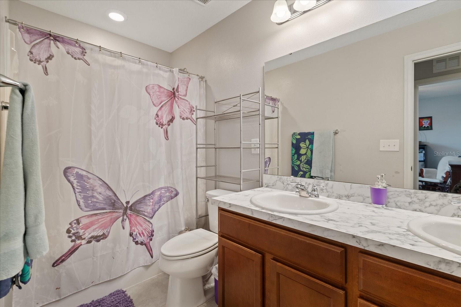 7501 NORTHERN LIGHTS DR, GIBSONTON, FL, 33534