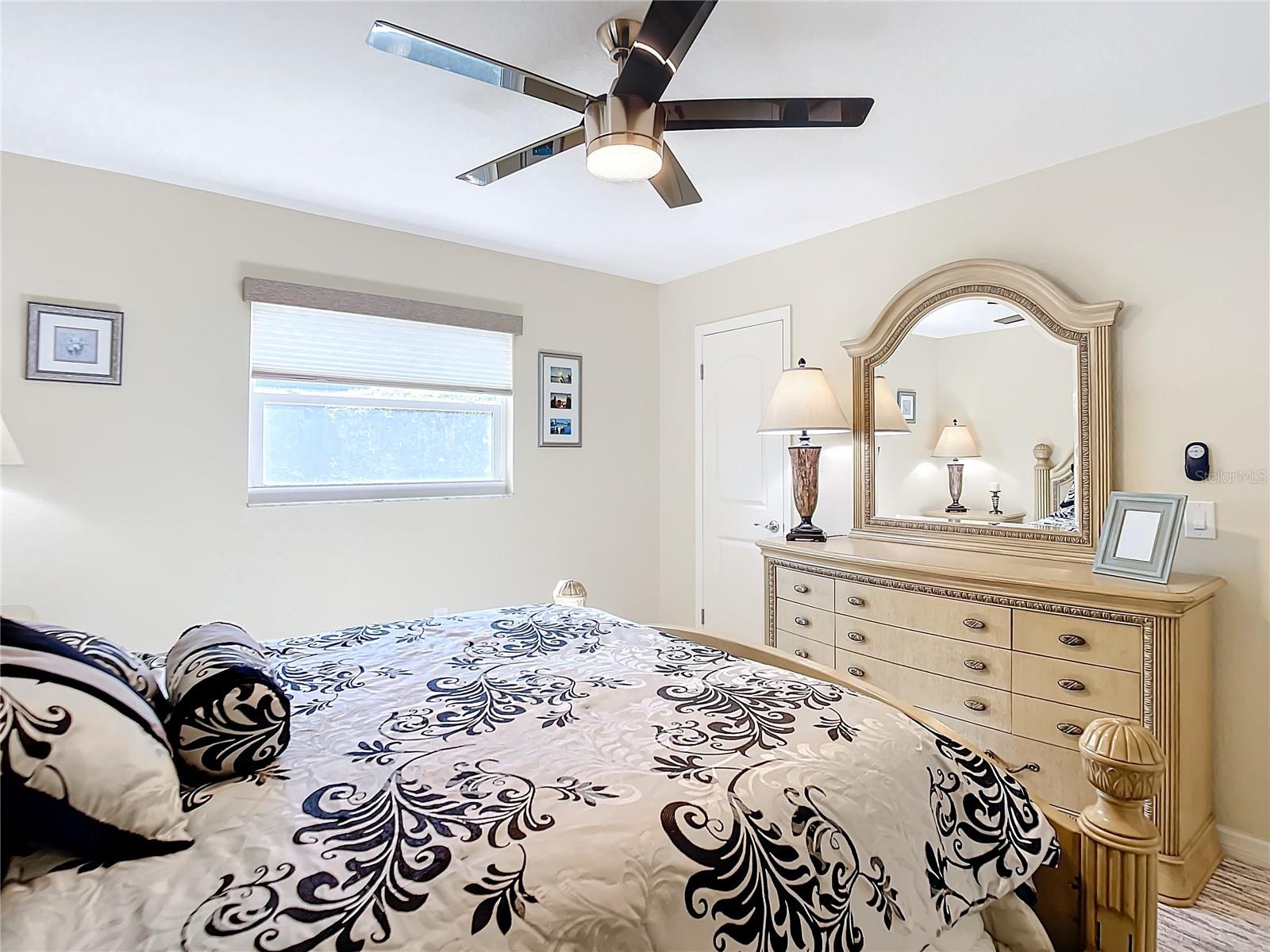 4 WINDSOR DR, ENGLEWOOD, FL, 34223