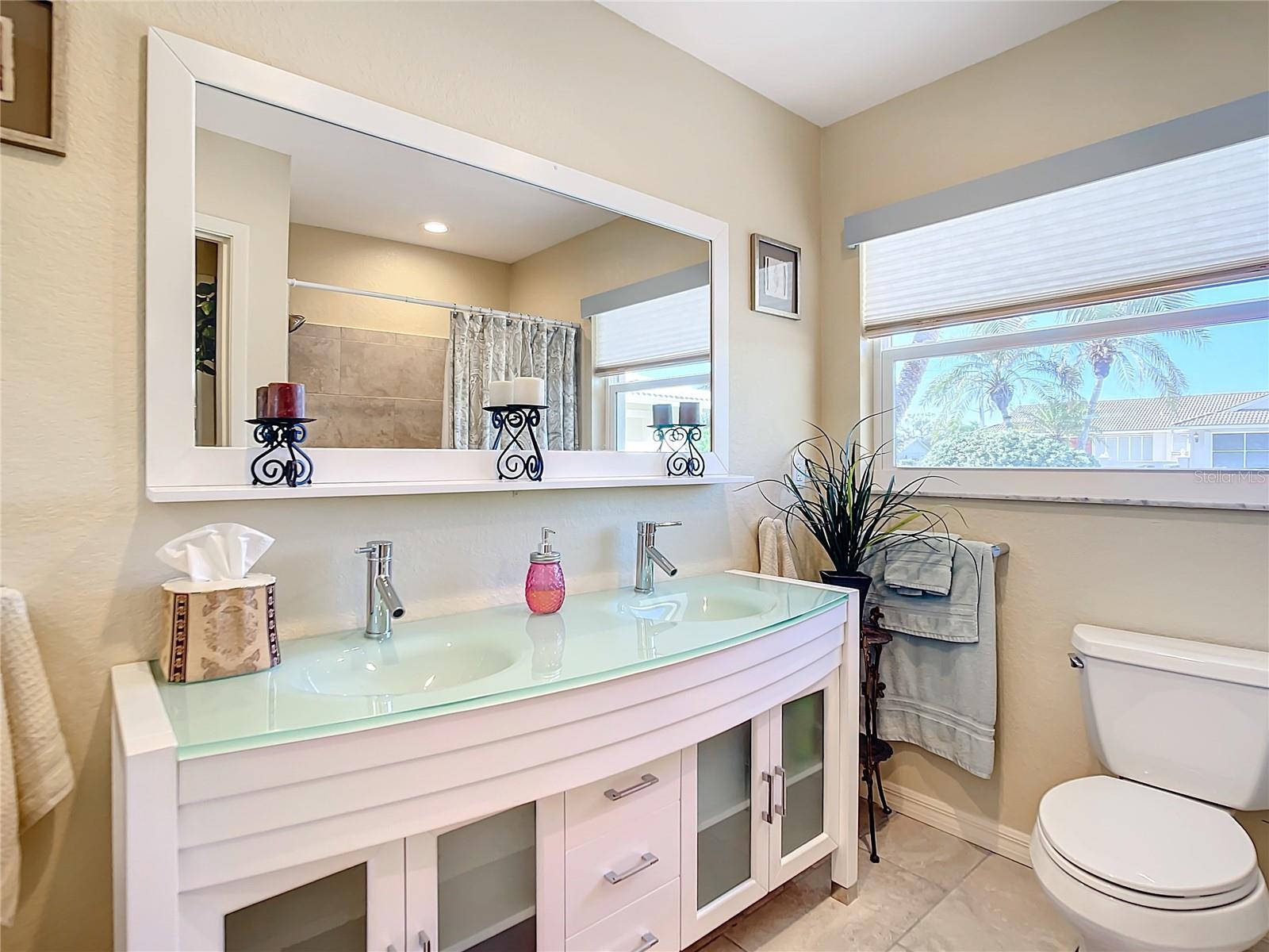 4 WINDSOR DR, ENGLEWOOD, FL, 34223