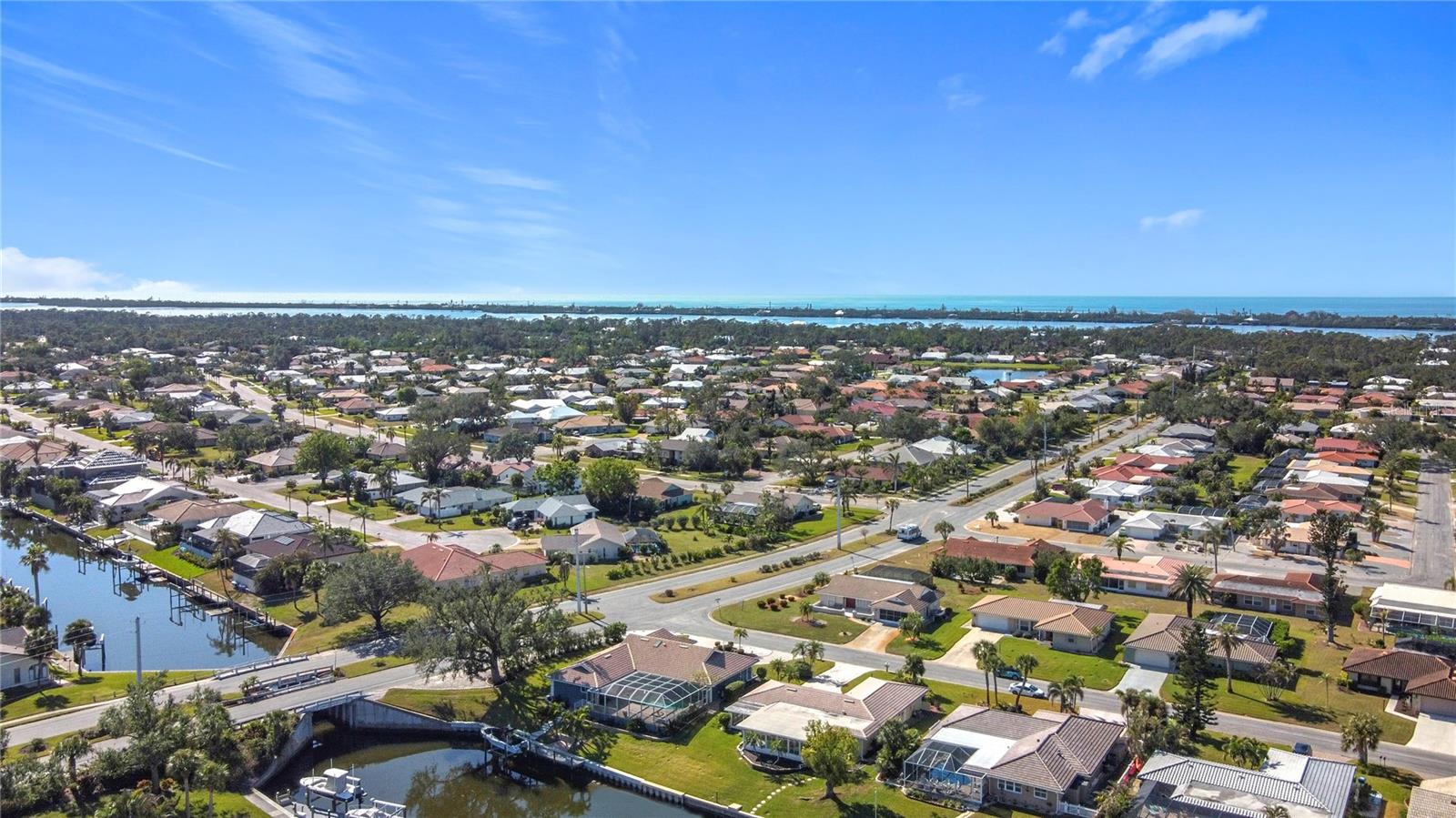 4 WINDSOR DR, ENGLEWOOD, FL, 34223