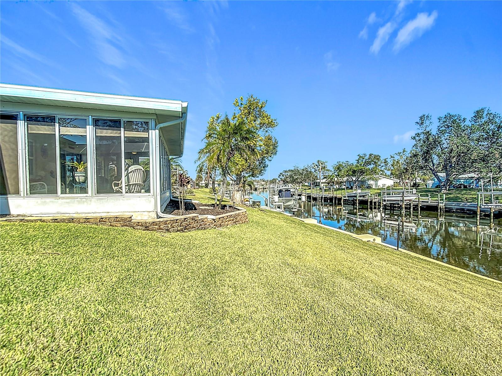 4 WINDSOR DR, ENGLEWOOD, FL, 34223