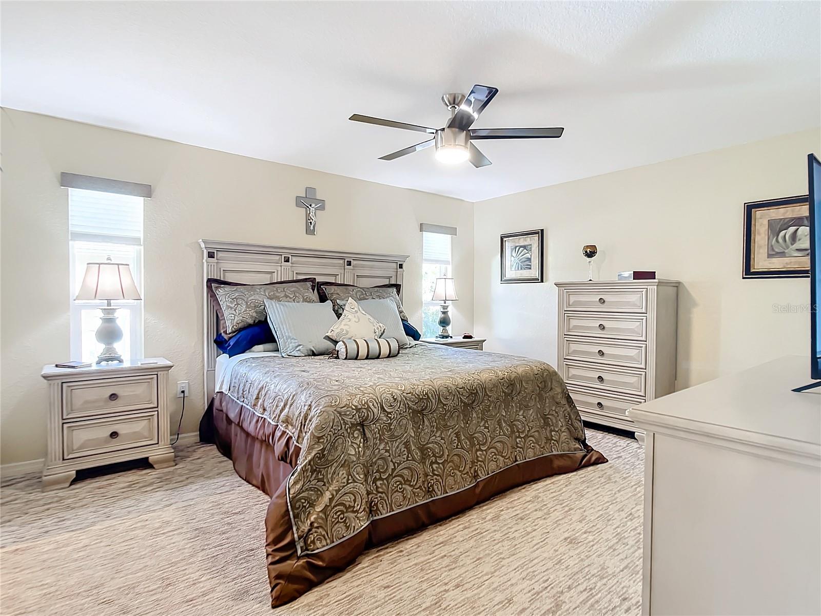 4 WINDSOR DR, ENGLEWOOD, FL, 34223