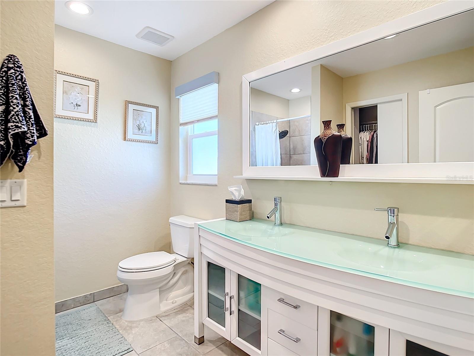 4 WINDSOR DR, ENGLEWOOD, FL, 34223