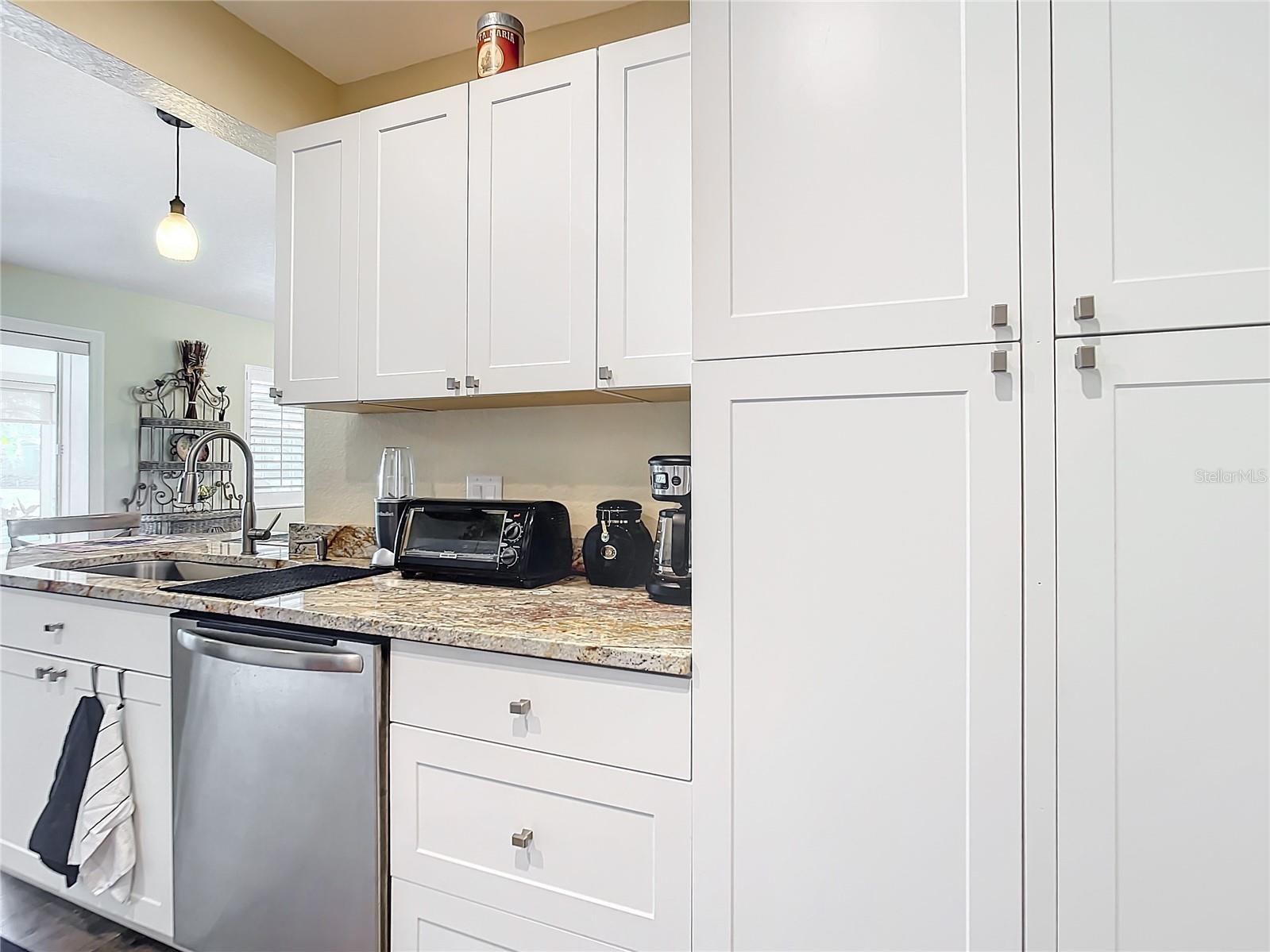 4 WINDSOR DR, ENGLEWOOD, FL, 34223