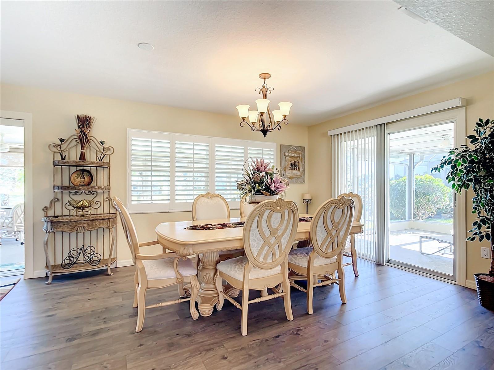 4 WINDSOR DR, ENGLEWOOD, FL, 34223