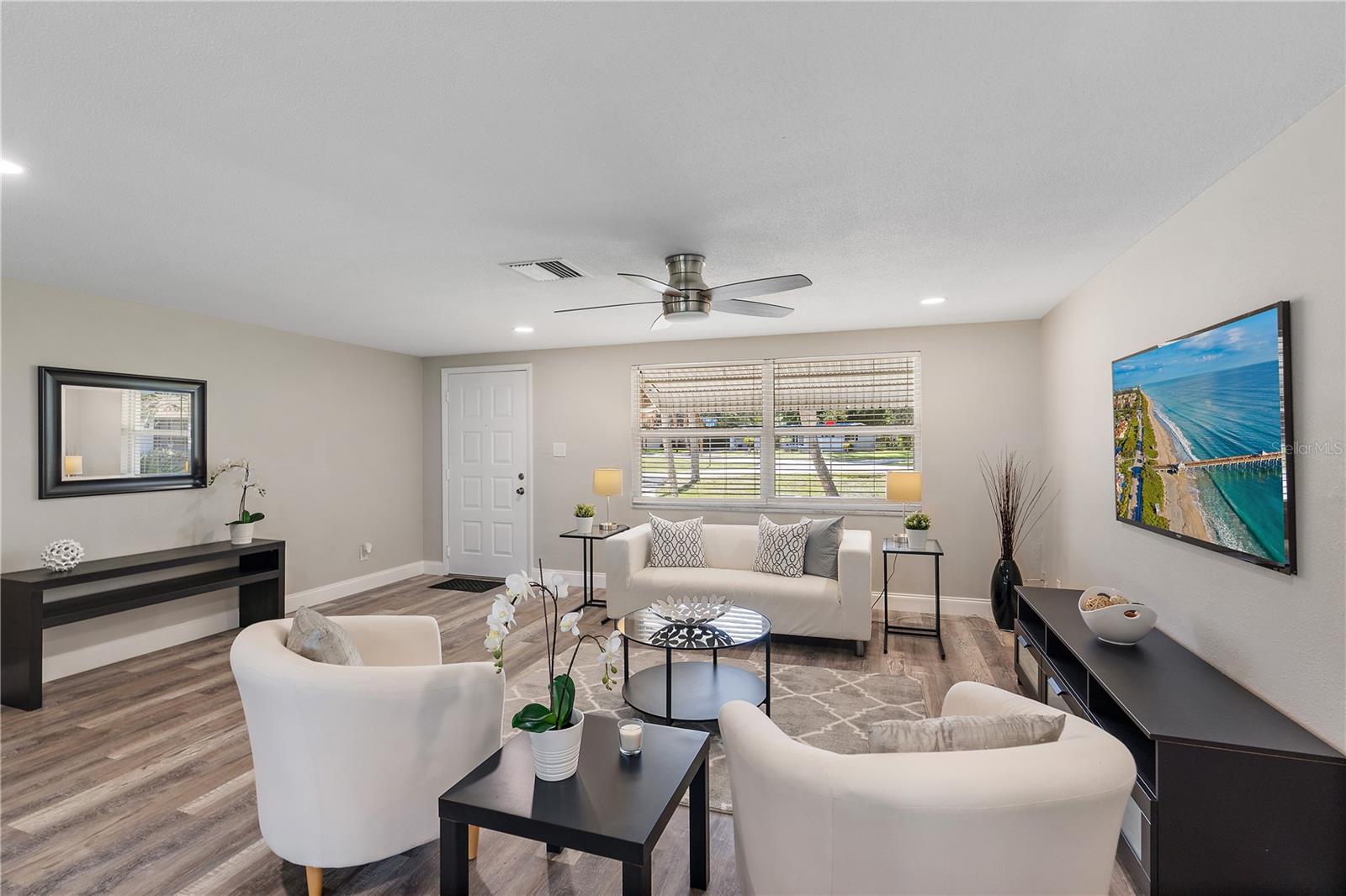 1200 LAUREL AVE, VENICE, FL, 34285