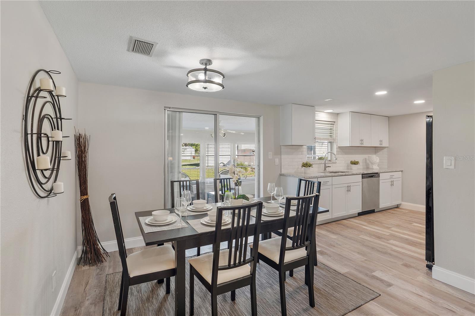 1200 LAUREL AVE, VENICE, FL, 34285