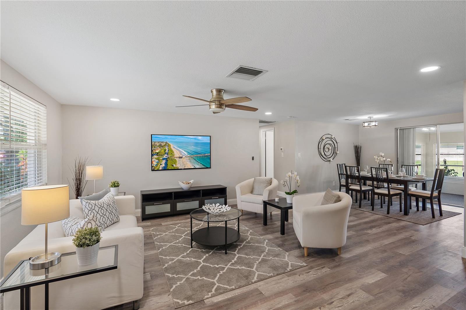 1200 LAUREL AVE, VENICE, FL, 34285