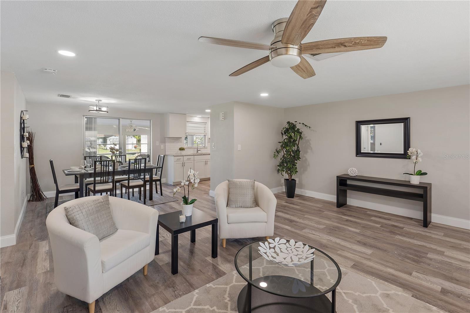 1200 LAUREL AVE, VENICE, FL, 34285