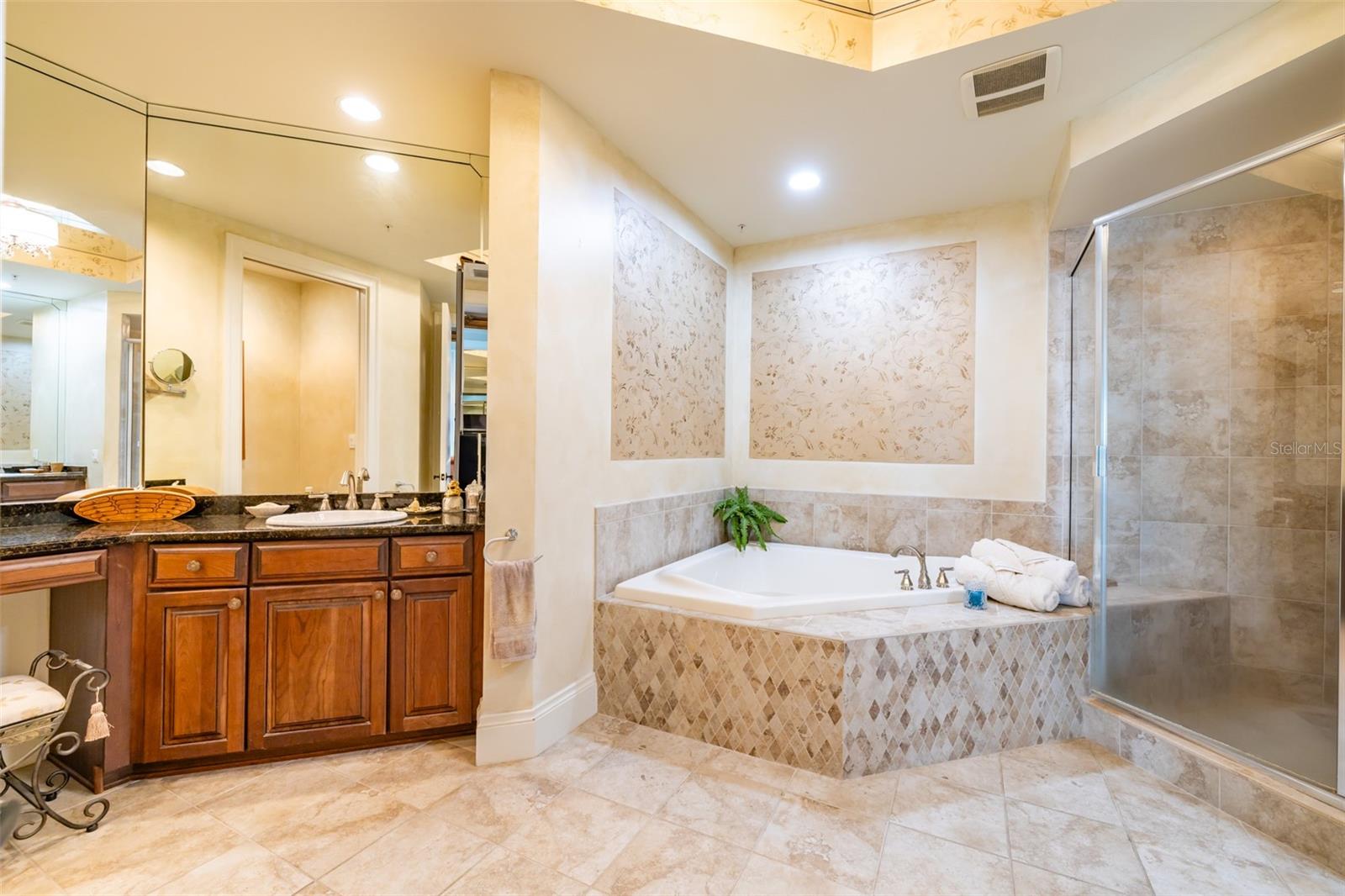 140 RIVIERA DUNES WAY #1001, PALMETTO, FL, 34221