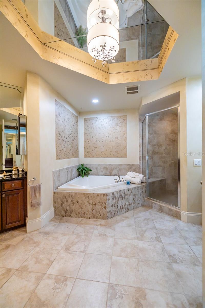 140 RIVIERA DUNES WAY #1001, PALMETTO, FL, 34221