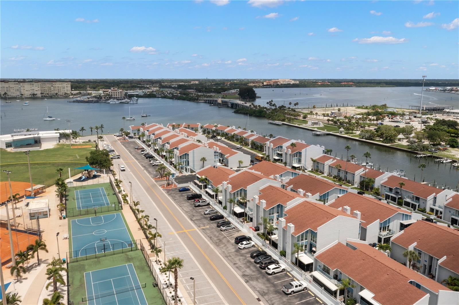 259 MEDALLION BLVD #B, MADEIRA BEACH, FL, 33708