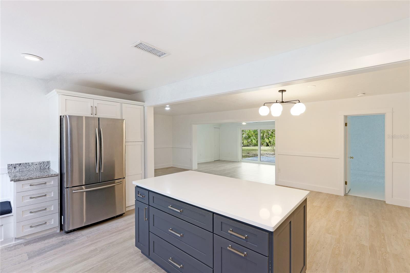 2623 SUNCREST DR, SARASOTA, FL, 34239
