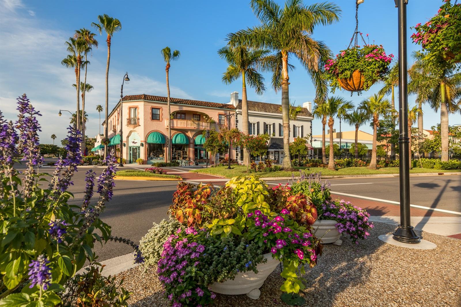 148 MARAVIYA BLVD, NOKOMIS, FL, 34275