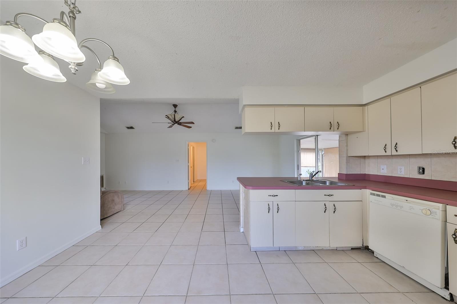 11 LEANING PALM CT, PLANT CITY, FL, 33563