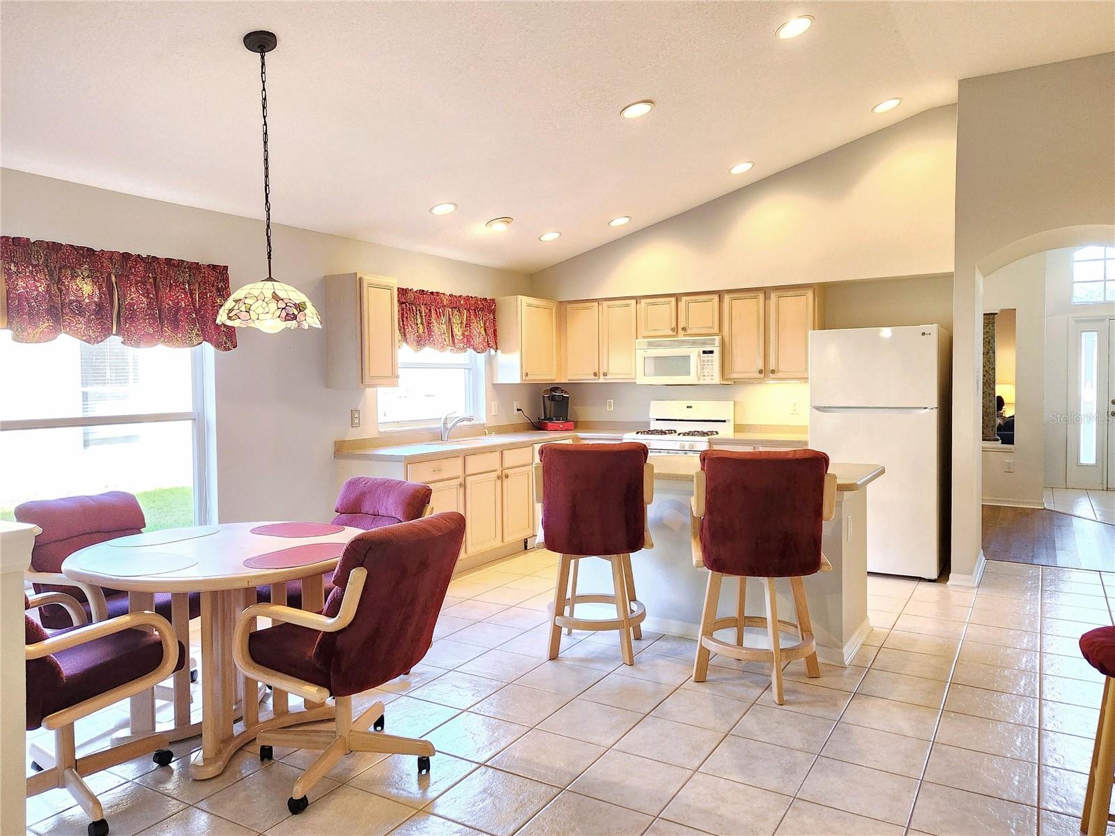 30923 BURLEIGH DR, WESLEY CHAPEL, FL, 33543