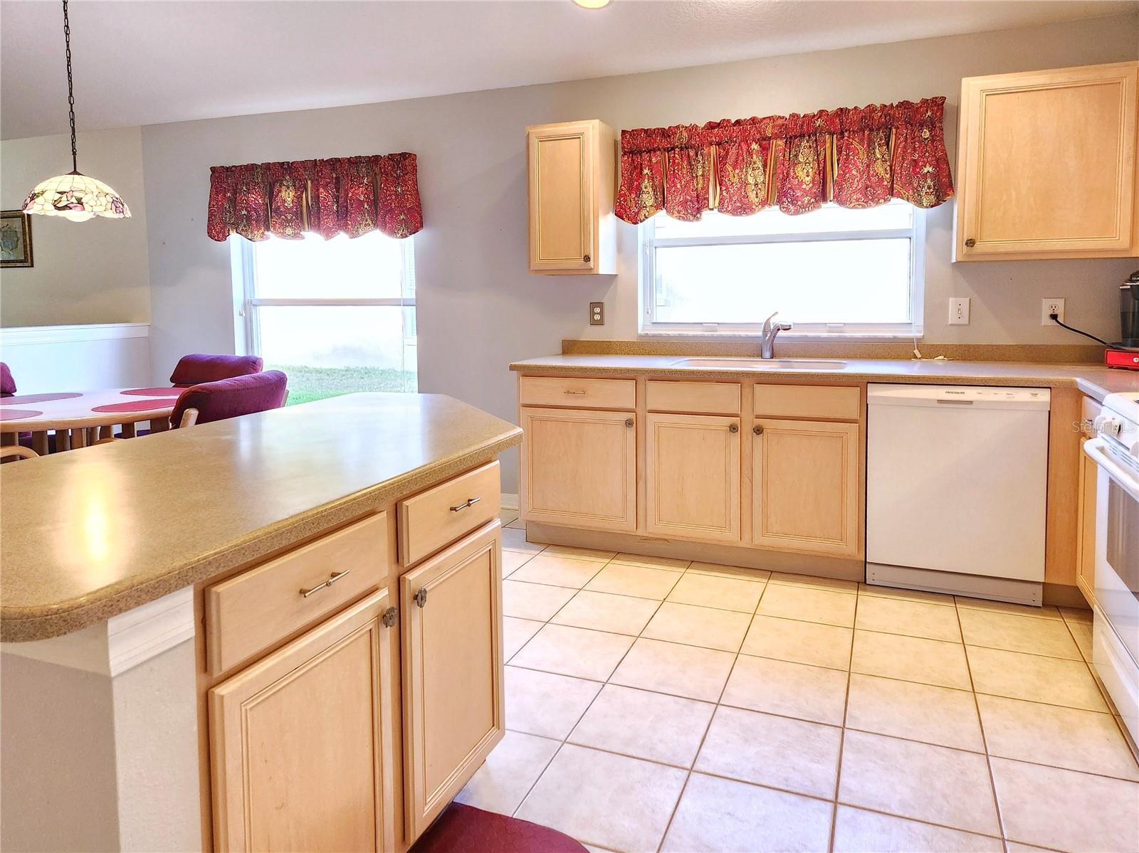 30923 BURLEIGH DR, WESLEY CHAPEL, FL, 33543