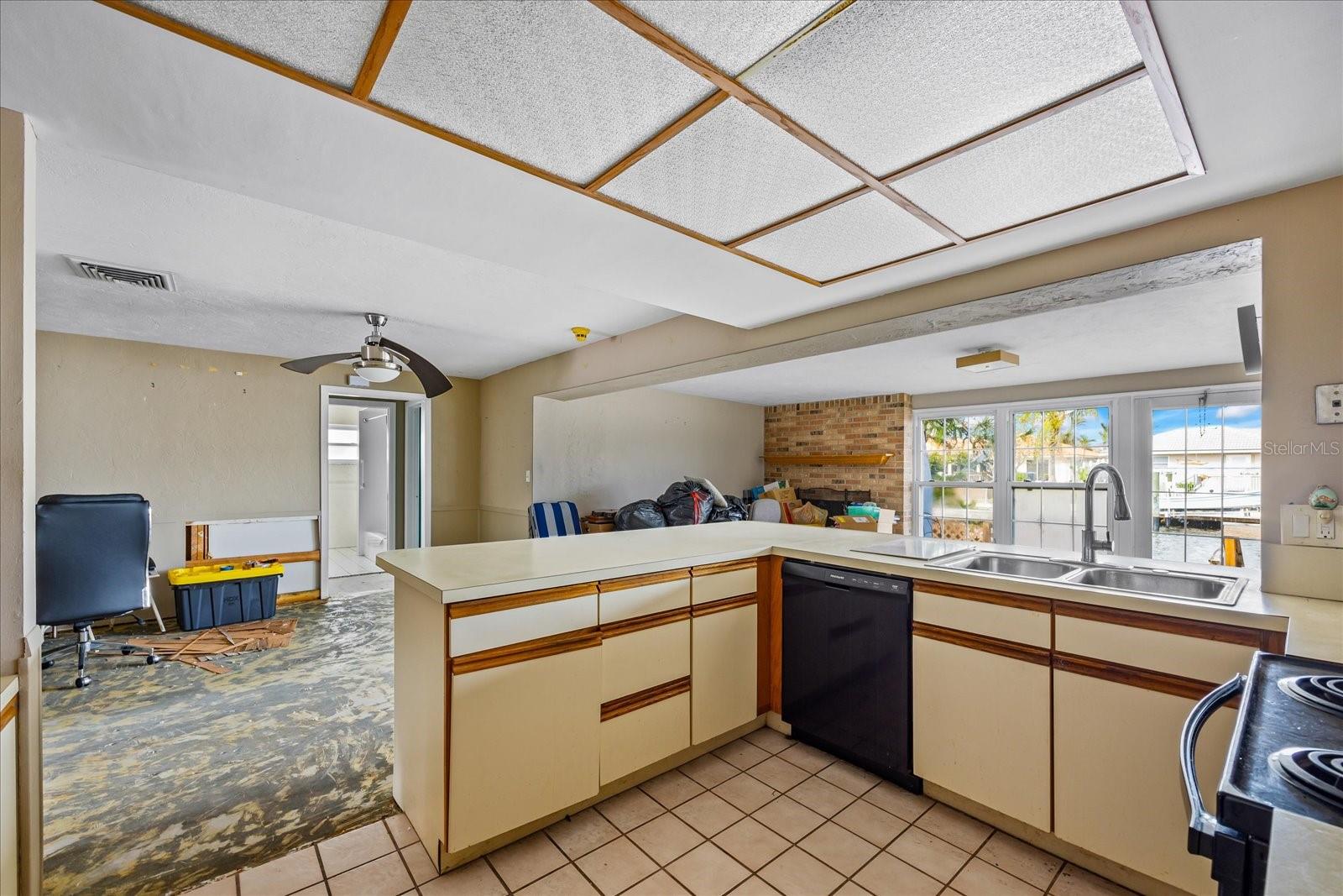 1409 NE 49TH AVE NE, ST PETERSBURG, FL, 33703