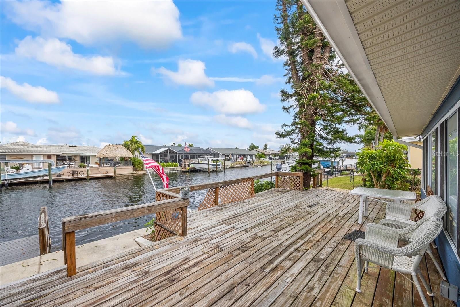 1409 NE 49TH AVE NE, ST PETERSBURG, FL, 33703