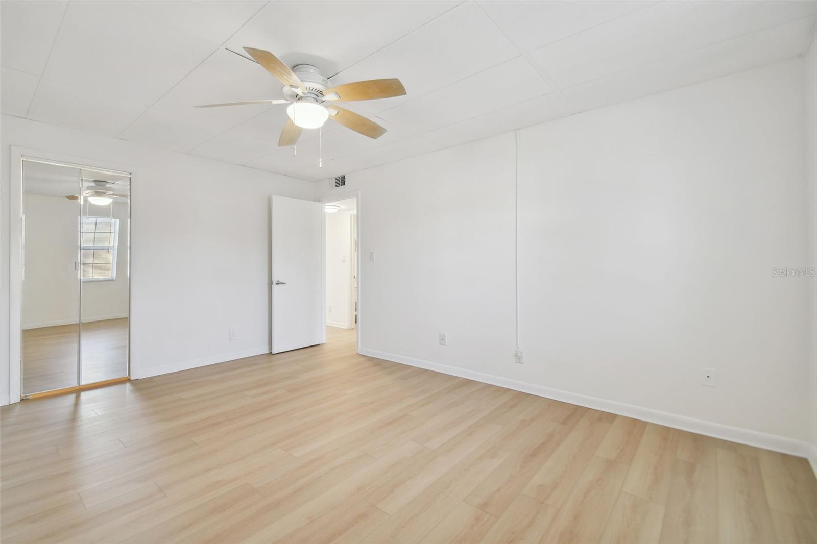 4715 MICHAEL CT #136, TAMPA, FL, 33614