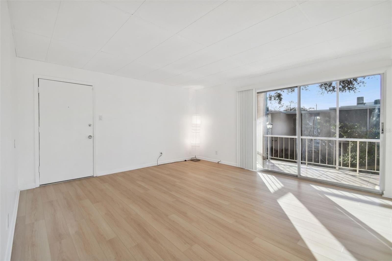 4715 MICHAEL CT #136, TAMPA, FL, 33614