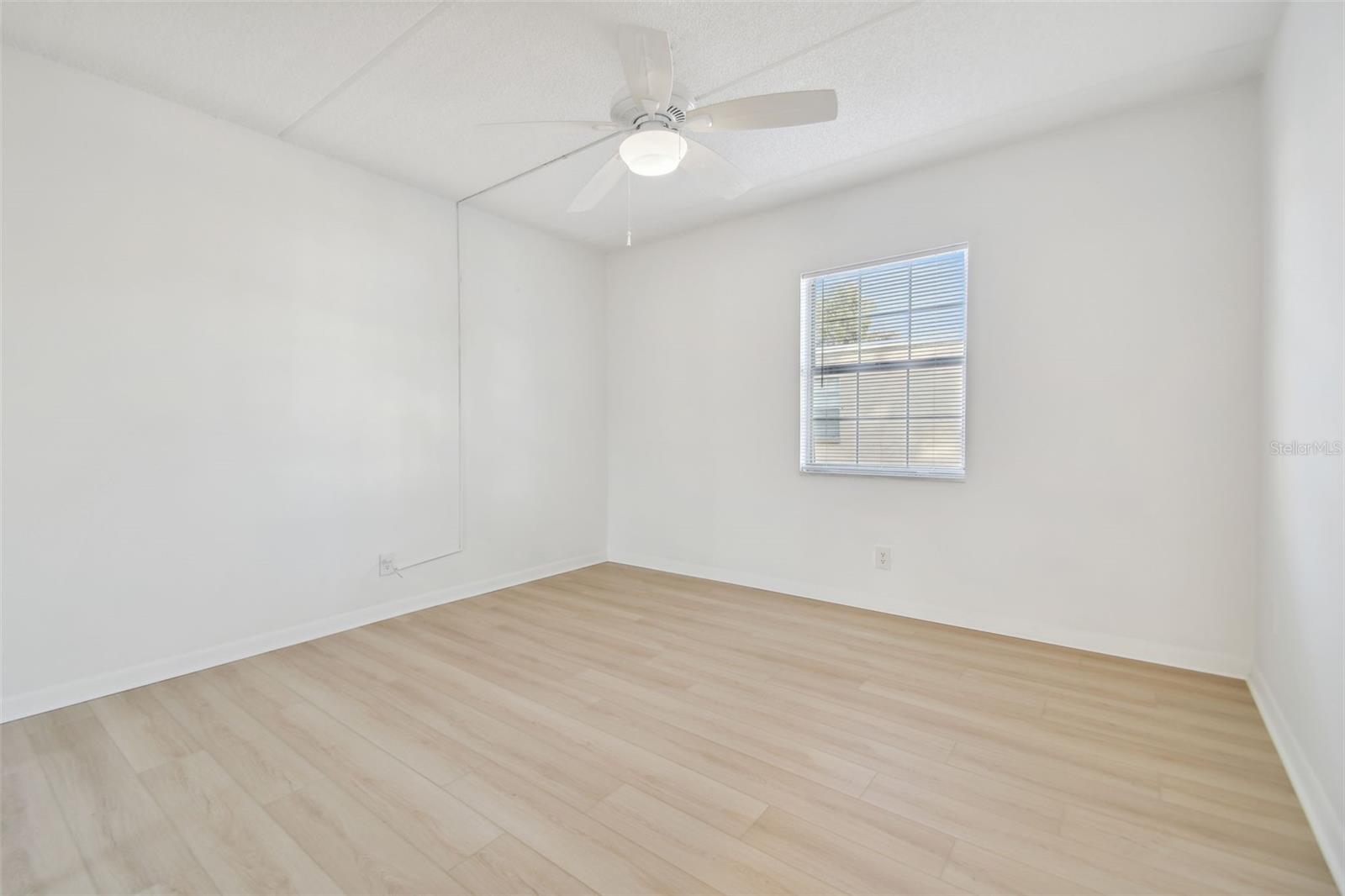 4715 MICHAEL CT #136, TAMPA, FL, 33614