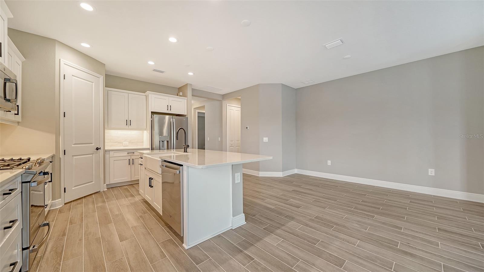 10177 LAKE WALES CIR, SARASOTA, FL, 34241