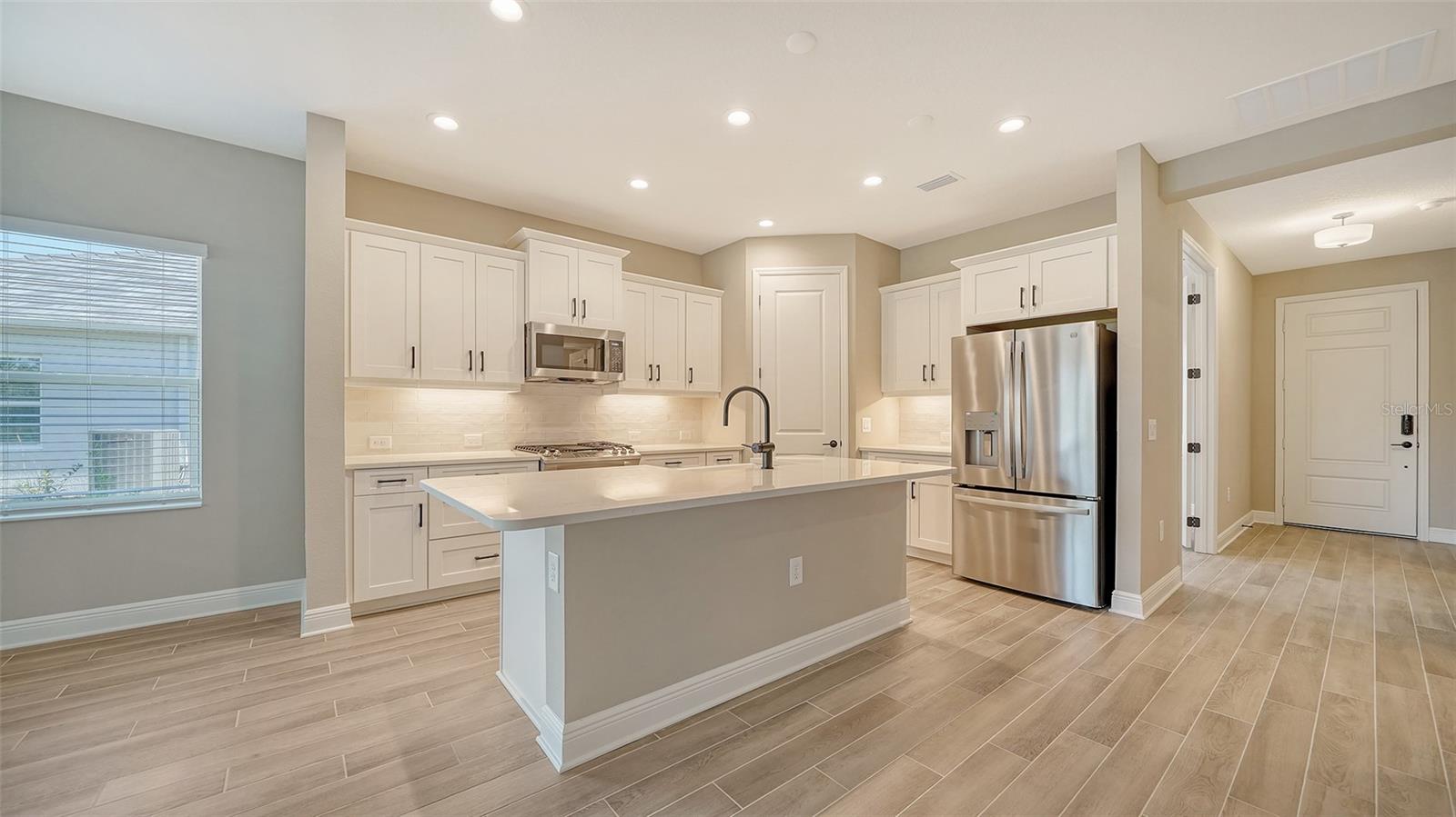 10177 LAKE WALES CIR, SARASOTA, FL, 34241