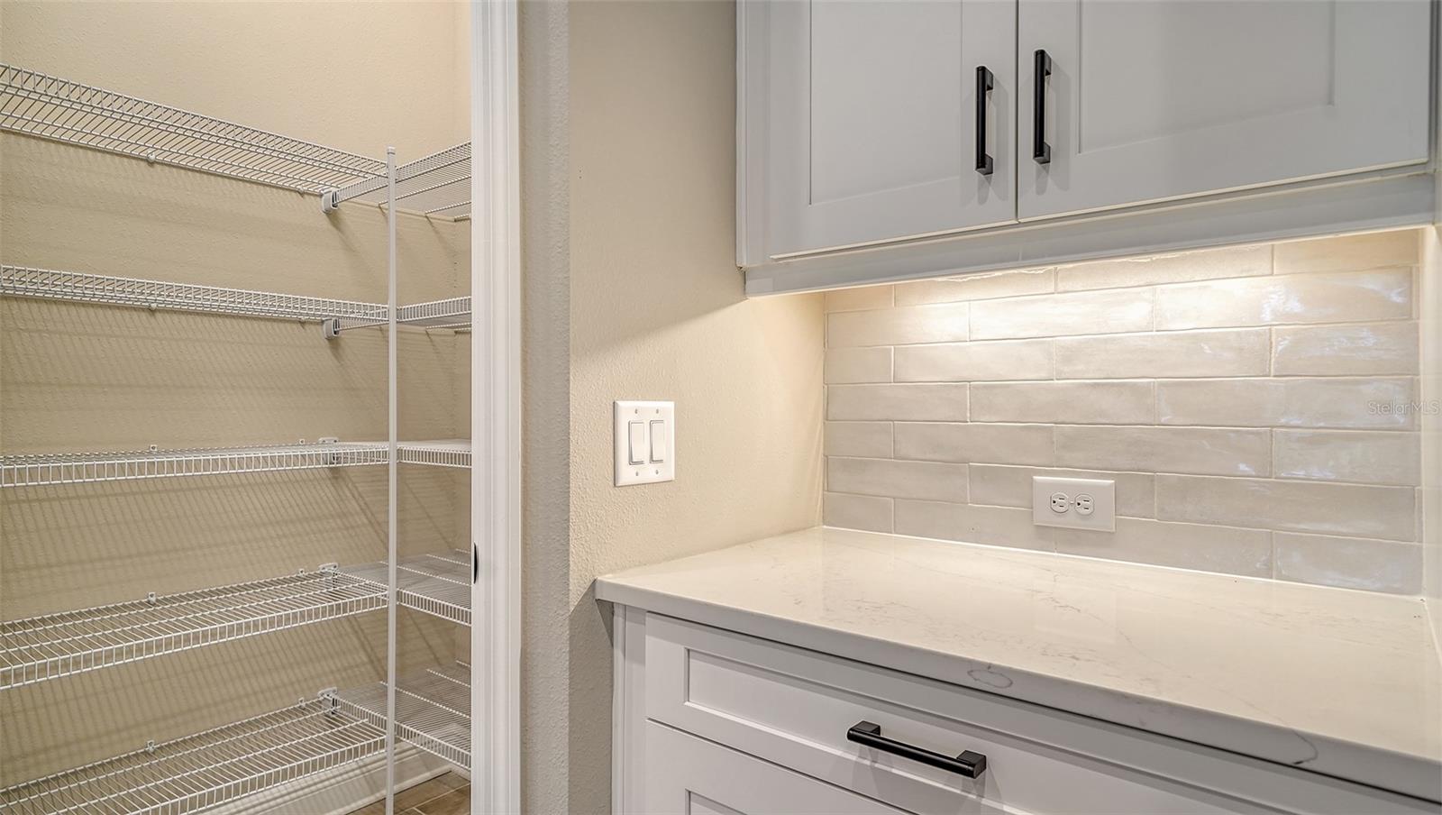 10177 LAKE WALES CIR, SARASOTA, FL, 34241