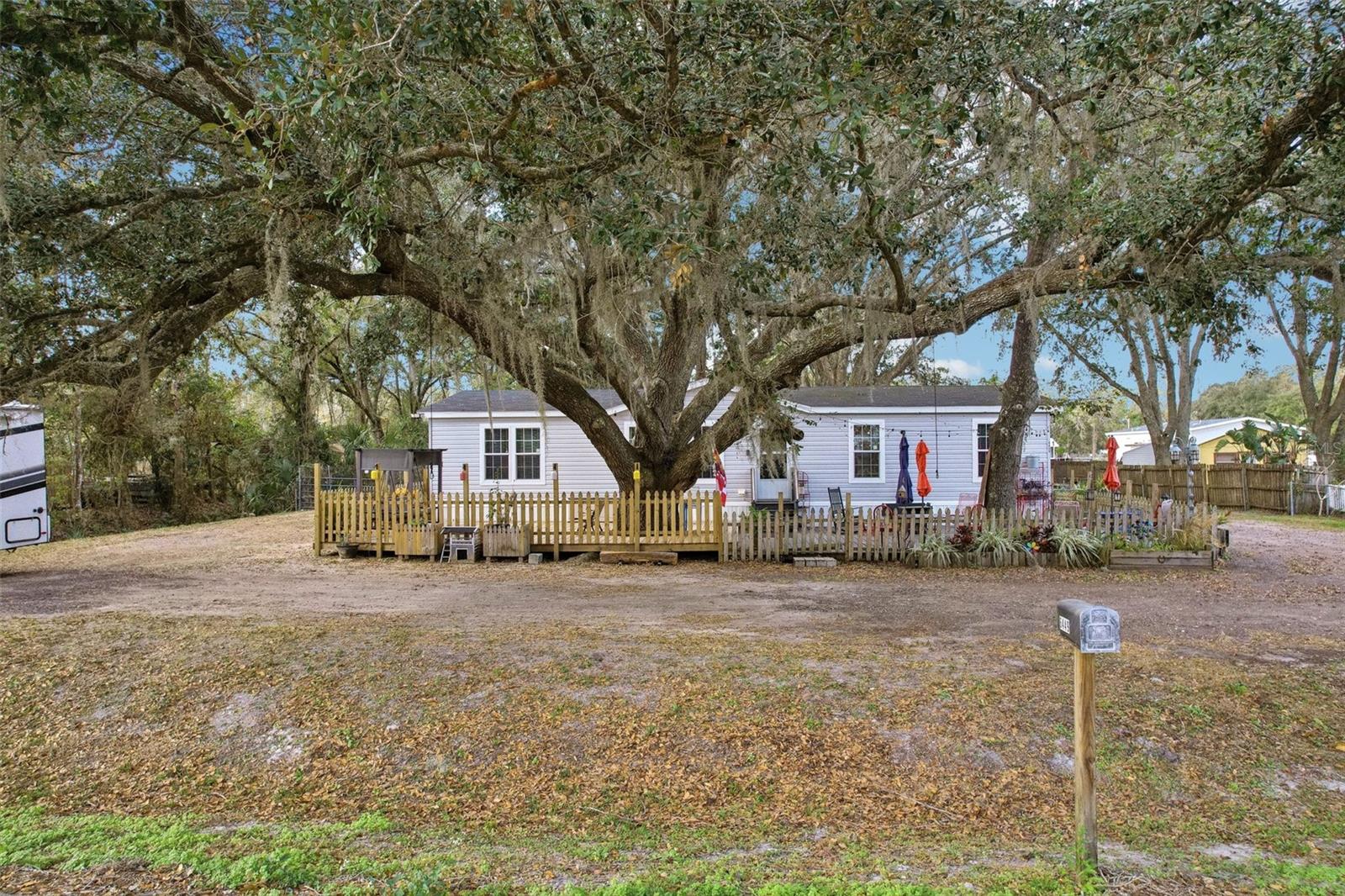 6449 WENDELL DR, WESLEY CHAPEL, FL, 33544