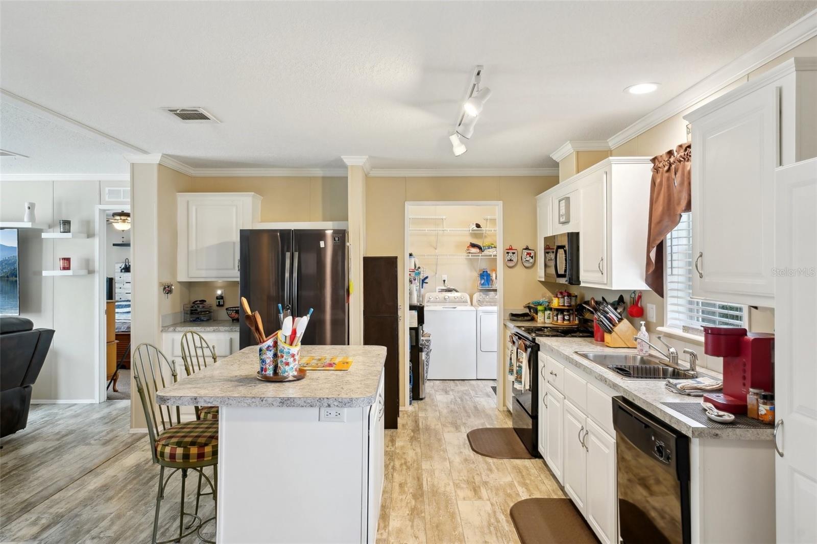 6449 WENDELL DR, WESLEY CHAPEL, FL, 33544