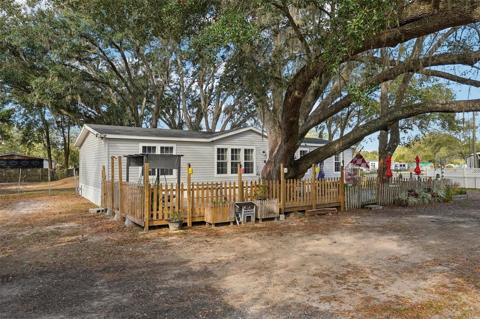 6449 WENDELL DR, WESLEY CHAPEL, FL, 33544